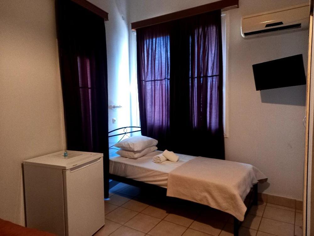 Hotel Korydallos Piraeus Buitenkant foto